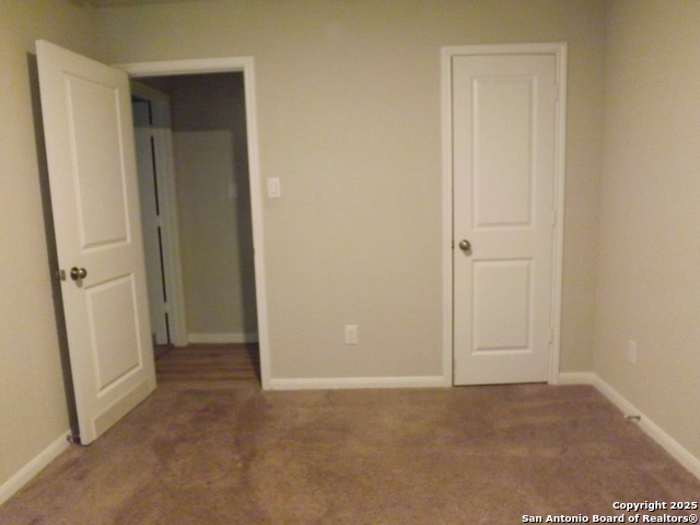 Listing photo id 15 for 3618 Manoway Bay