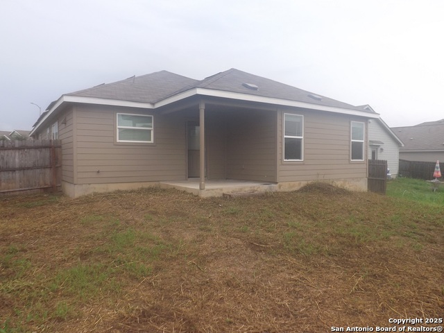 Listing photo id 19 for 3618 Manoway Bay