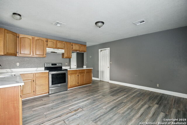 Image 10 of 20 For 6815 Spring Lark