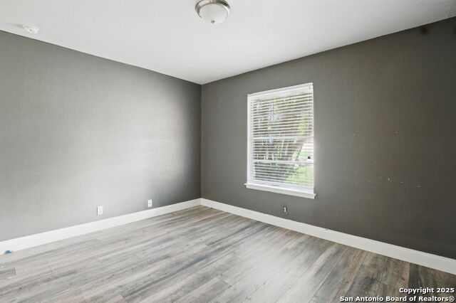 Image 14 of 20 For 6815 Spring Lark