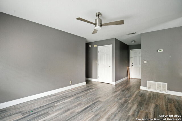 Image 7 of 20 For 6815 Spring Lark