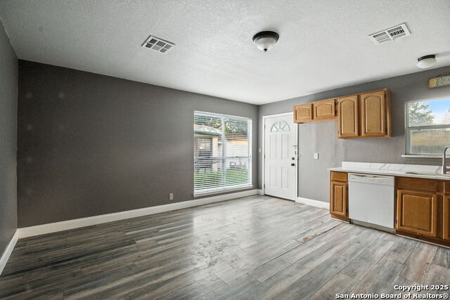 Image 8 of 20 For 6815 Spring Lark