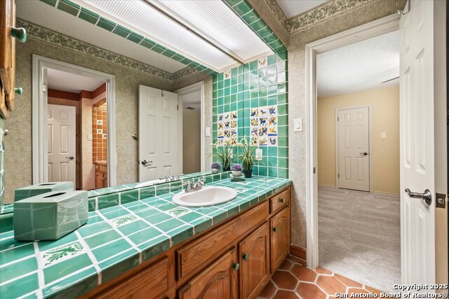 Listing photo id 29 for 2719 Whisper Dove