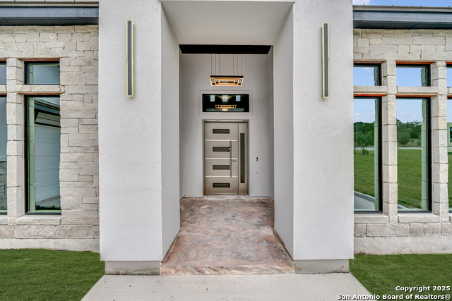 Image 10 of 46 For 6846 Spring Branch Road