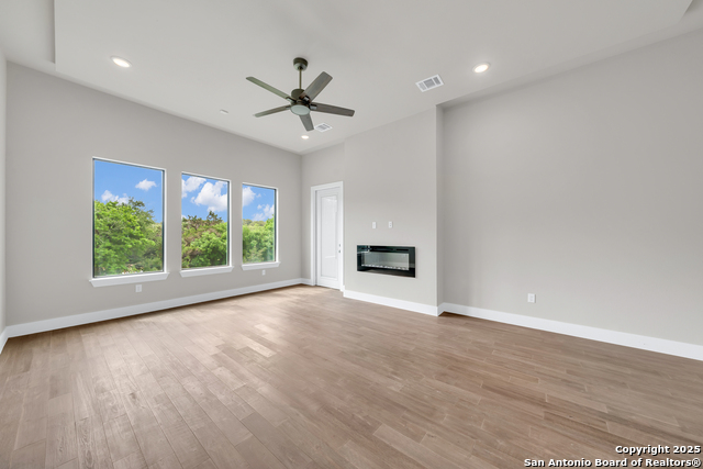 Image 29 of 46 For 6846 Spring Branch Road