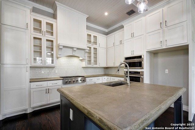 Listing photo id 7 for 327 Barrera