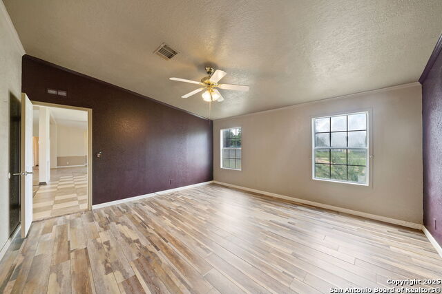 Image 15 of 48 For 357 Dallas  