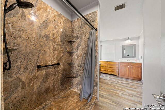 Image 16 of 48 For 357 Dallas  