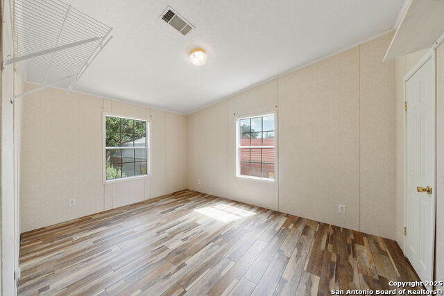 Image 19 of 48 For 357 Dallas  