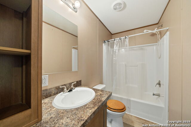 Image 47 of 48 For 357 Dallas  