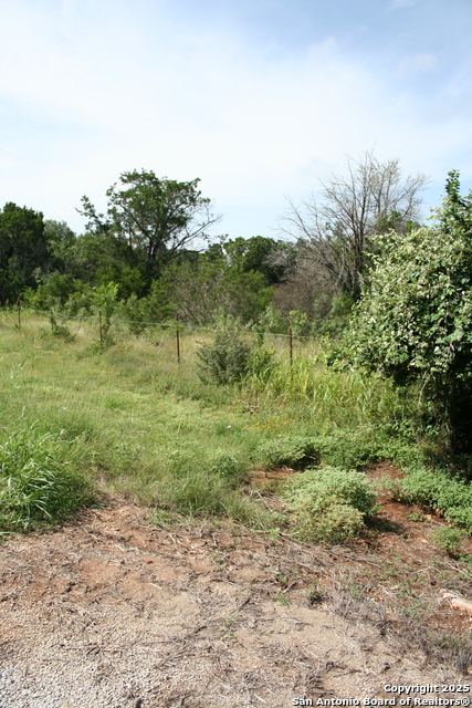 Listing photo id 1 for 28028 Old Windmill Rd