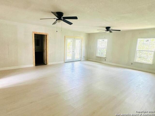 Listing photo id 5 for 412 Oak St E