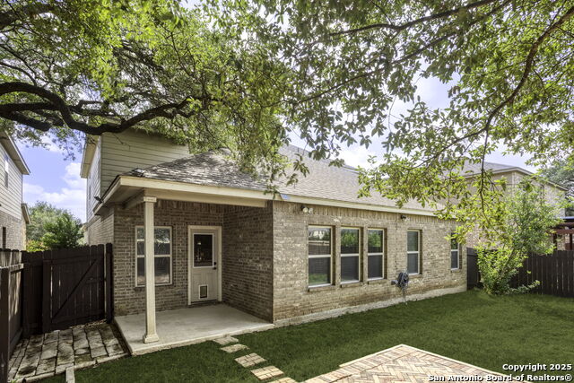 Image 25 of 29 For 113 Bonn  