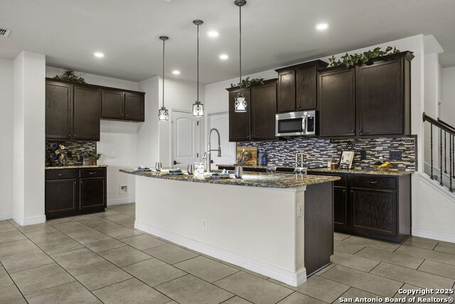 Image 8 of 29 For 113 Bonn  