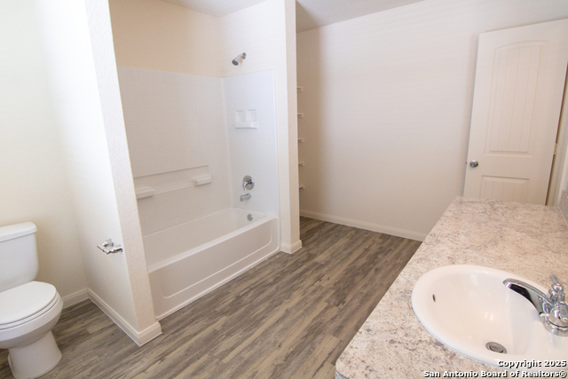 Image 11 of 13 For 8526 Tesoro Hills