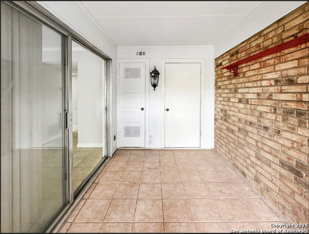 Image 23 of 29 For 4903 Arbor Ridge