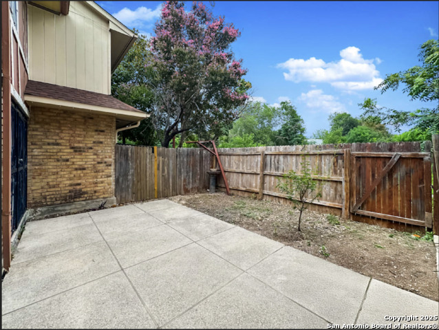 Image 24 of 29 For 4903 Arbor Ridge