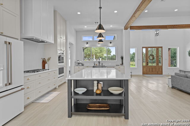 Image 12 of 43 For 722 Post Oak Ridge
