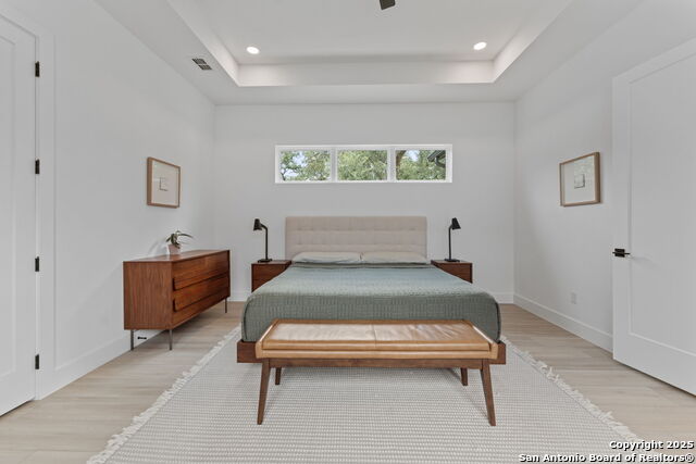 Image 18 of 43 For 722 Post Oak Ridge