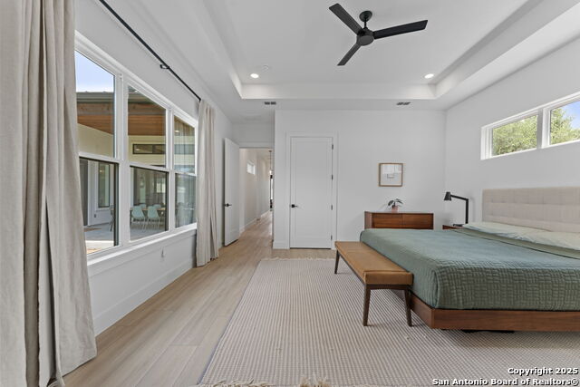 Image 19 of 43 For 722 Post Oak Ridge