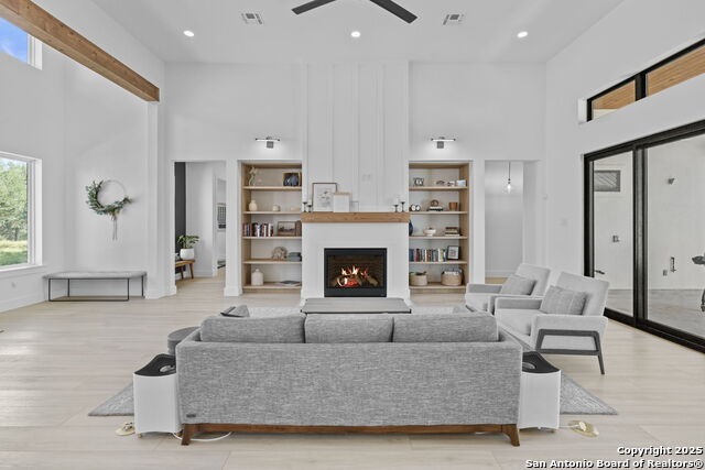 Image 6 of 43 For 722 Post Oak Ridge