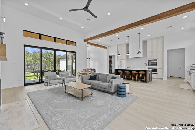 Image 7 of 43 For 722 Post Oak Ridge