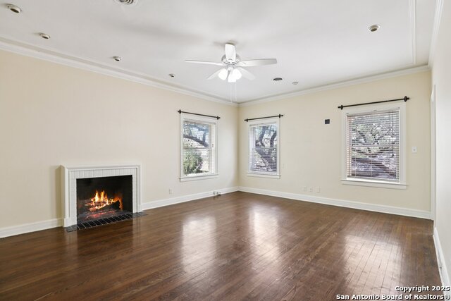 Listing photo id 36 for 248 Summit Ave E