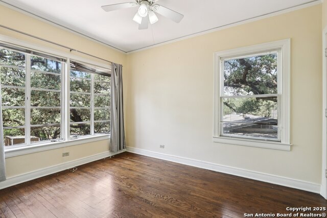 Listing photo id 50 for 248 Summit Ave E