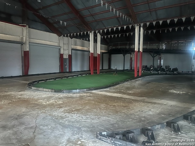 Listing photo id 8 for 1127 Bowie  