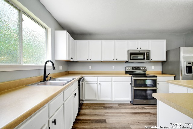 Image 10 of 30 For 8807 Shadow Wood Ln