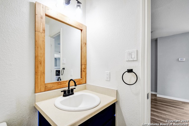 Image 15 of 30 For 8807 Shadow Wood Ln