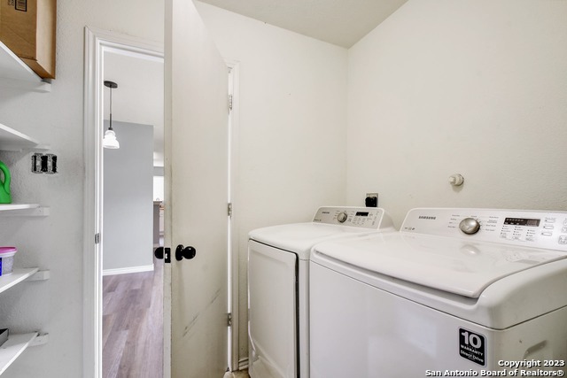 Image 16 of 30 For 8807 Shadow Wood Ln
