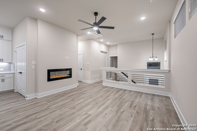 Image 10 of 20 For 6464 Babcock Rd #304
