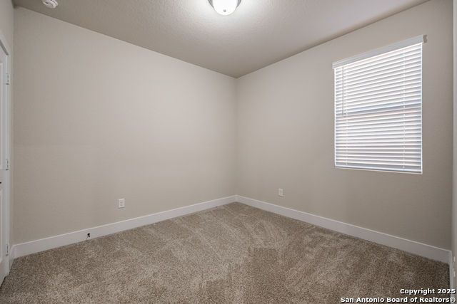 Image 18 of 20 For 6464 Babcock Rd #304