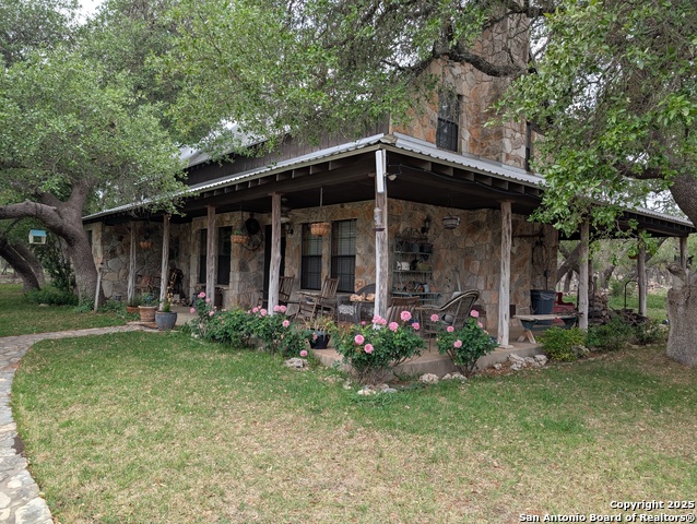 Details for 250 Paradigm Ranch Rd, Mountain Home, TX 78058
