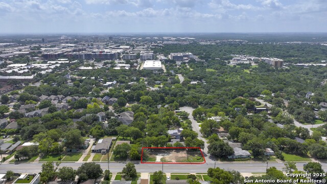 Listing photo id 0 for 506 Clover  