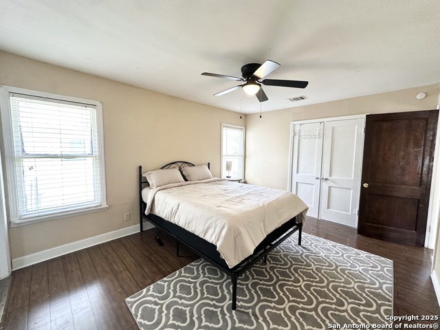 Listing photo id 7 for 1620 Kampmann