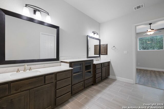 Listing photo id 9 for 11323 Cottage Grove