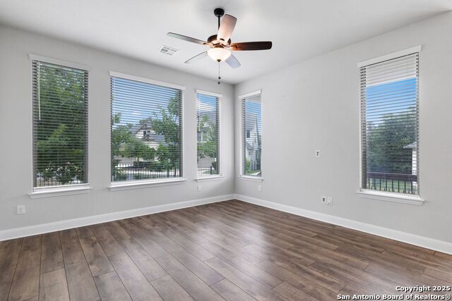 Listing photo id 4 for 11323 Cottage Grove