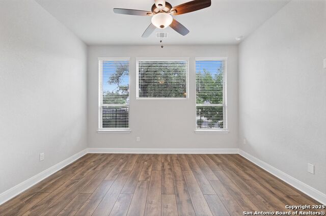 Listing photo id 7 for 11323 Cottage Grove