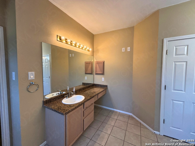 Image 22 of 27 For 20131 Horizon Way