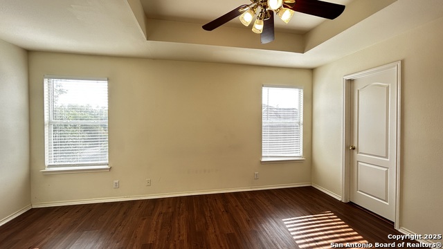 Listing photo id 23 for 6107 Lakeview Ct