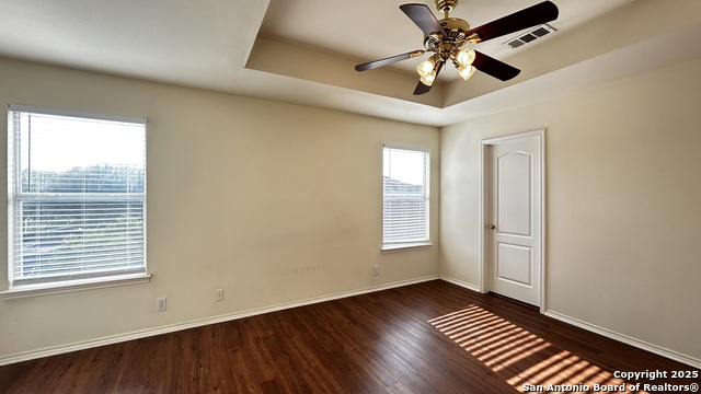 Listing photo id 24 for 6107 Lakeview Ct
