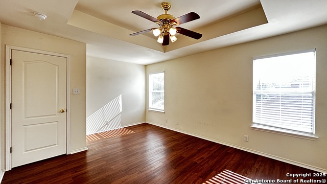 Listing photo id 25 for 6107 Lakeview Ct