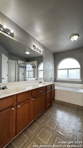 Listing photo id 29 for 6107 Lakeview Ct