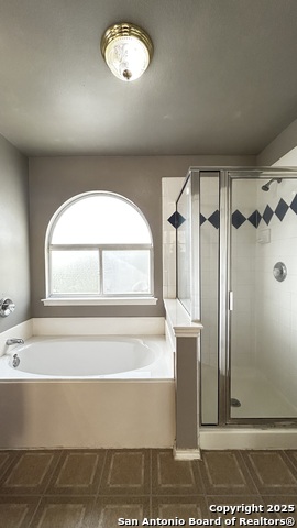 Listing photo id 30 for 6107 Lakeview Ct