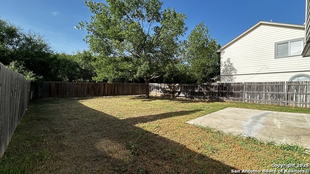 Listing photo id 31 for 6107 Lakeview Ct