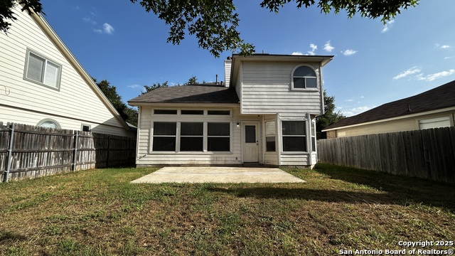 Listing photo id 33 for 6107 Lakeview Ct
