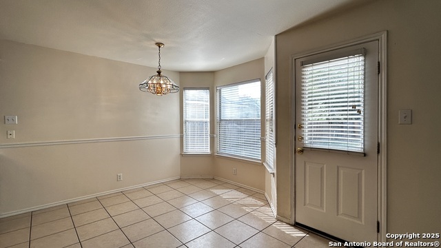 Listing photo id 7 for 6107 Lakeview Ct