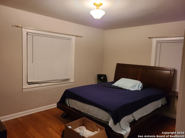Image 7 of 8 For 335 Rosewood E 3
